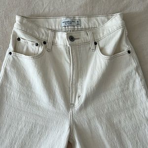 Abercrombie & Fitch 90’s High Rise Straight Jeans - Cream